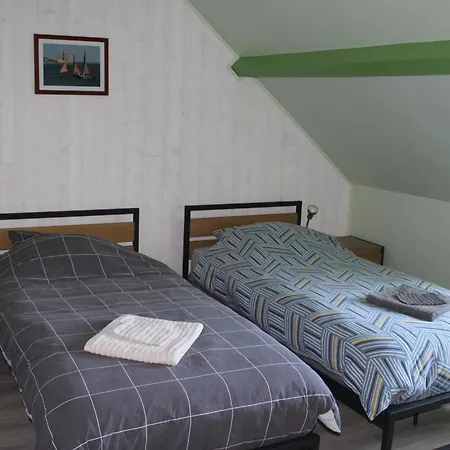 Bed & Breakfast D'hote, Avec Espace Vue Sur Mer, A 400 M Du Port Au 2eme Et 3eme Etage D'une Maison Typique De Vaast La Hougue Saint-Vaast-la-Hougue
