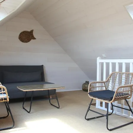D'hote, Avec Espace Vue Sur Mer, A 400 M Du Port Au 2eme Et 3eme Etage D'une Maison Typique De Vaast La Hougue Bed & Breakfast Saint-Vaast-la-Hougue